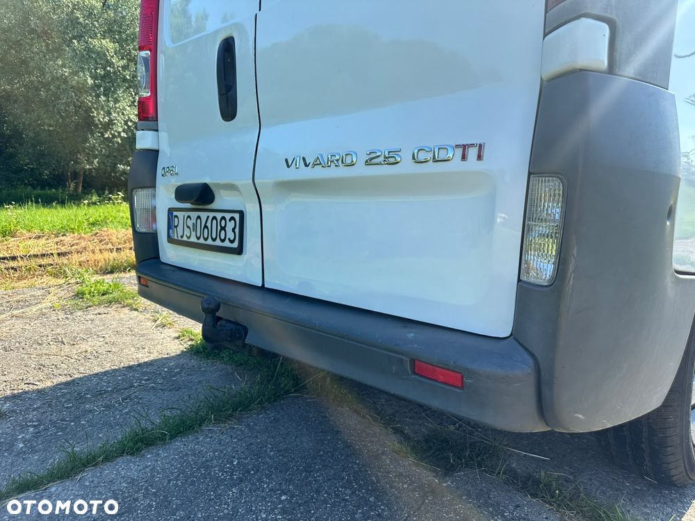 Opel Vivaro 2.5 diesel 145kM 2008 rok, automat, HAK, orginalny przebieg! BEZWYPADKOWY - 13