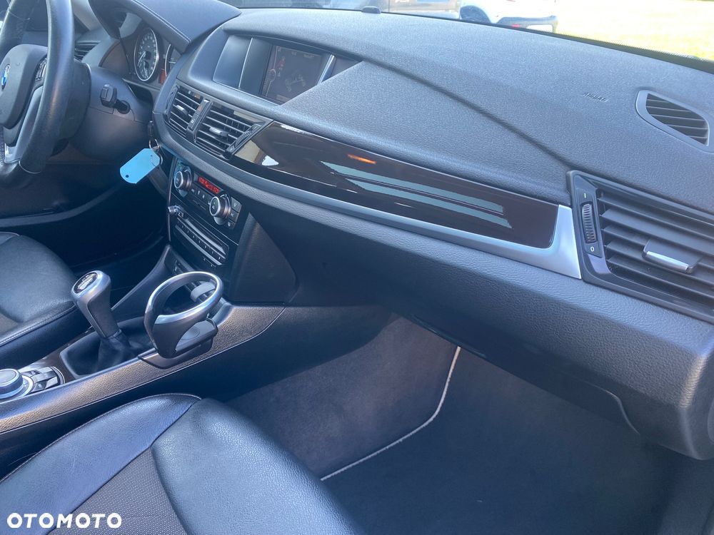 BMW X1 sDrive18d xLine - 20