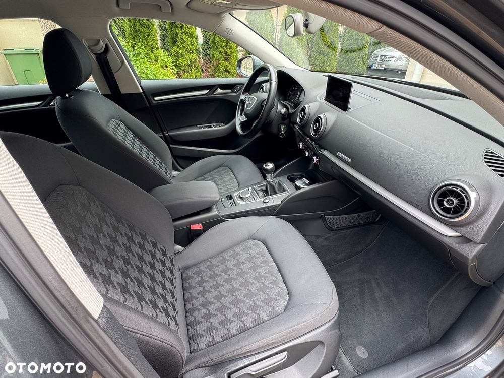 Audi A3 Sportback 2.0 TDI Quattro Attraction - 24