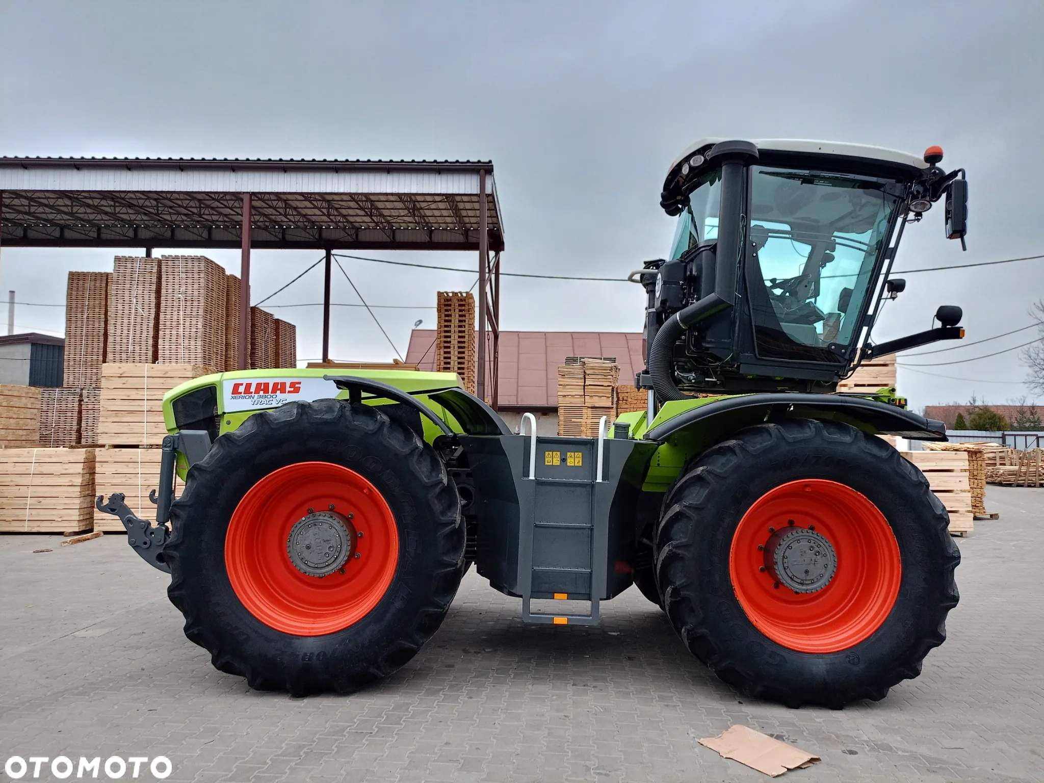 Claas XERION 3800 TRAC VC - 4