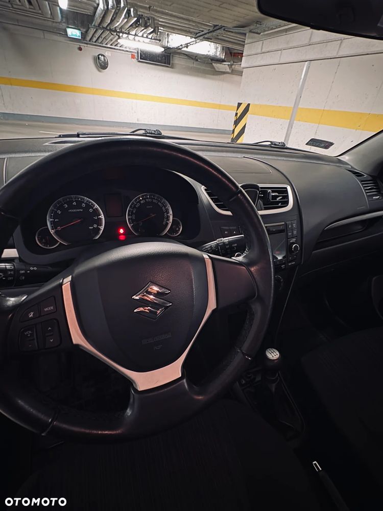 Suzuki Swift - 12