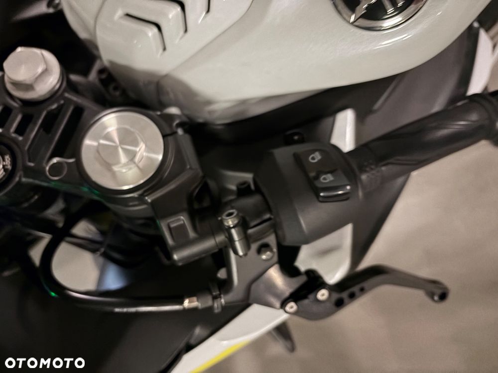 Yamaha R125 - 9