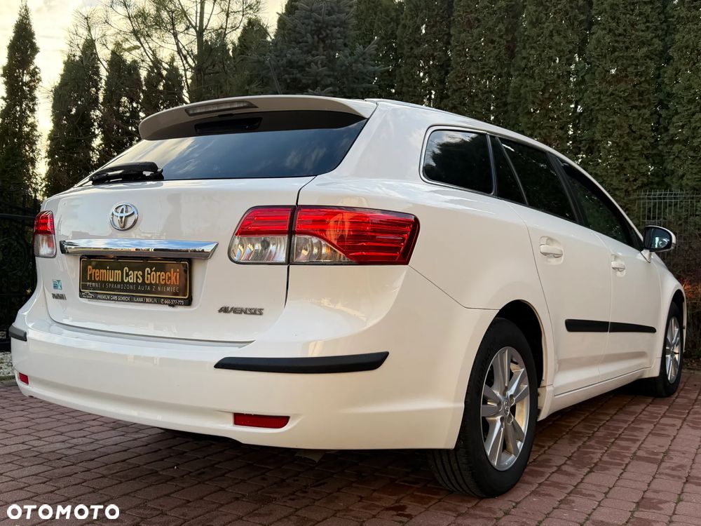 Toyota Avensis 2.0 D-4D Life - 4
