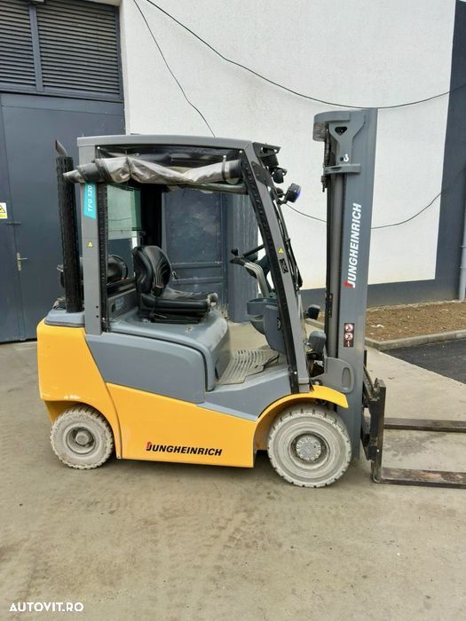 Jungheinrich TFG 320 - 1
