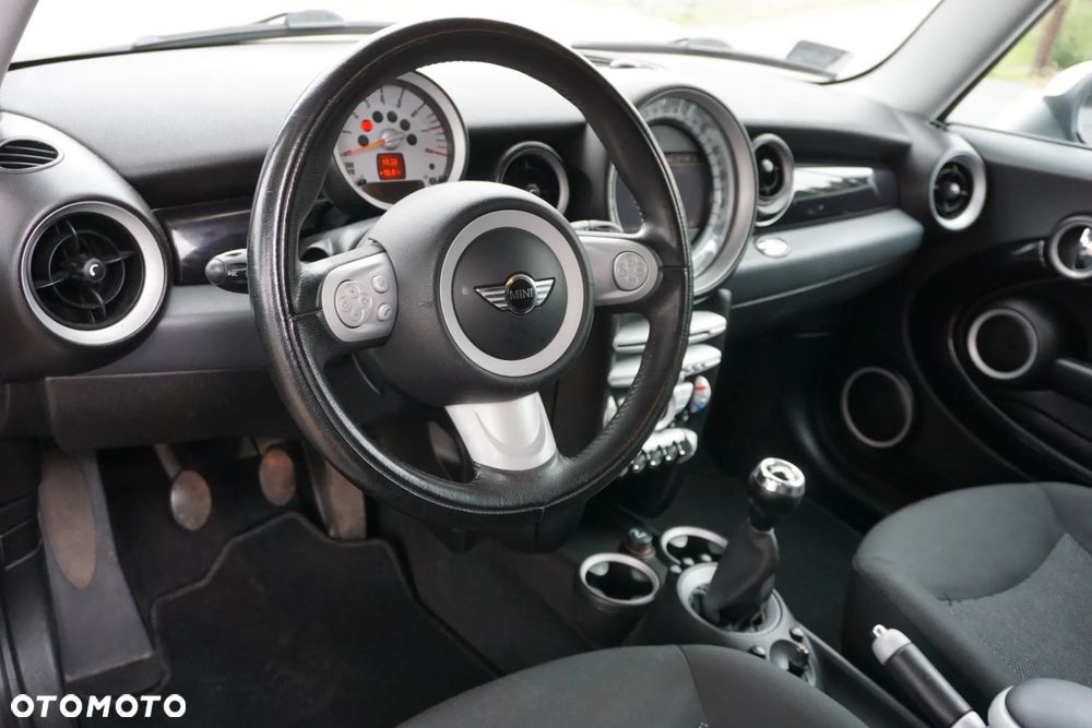 MINI Cooper 50 Mayfair - 10