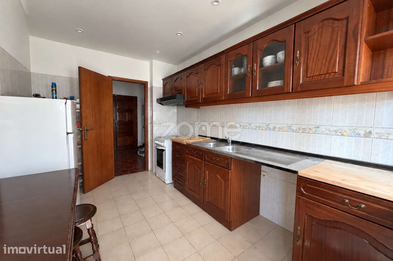 Apartamento T2 Mobilado para Arrendamento no Vale das Flores, Coimbra - Grande imagem: 3/10