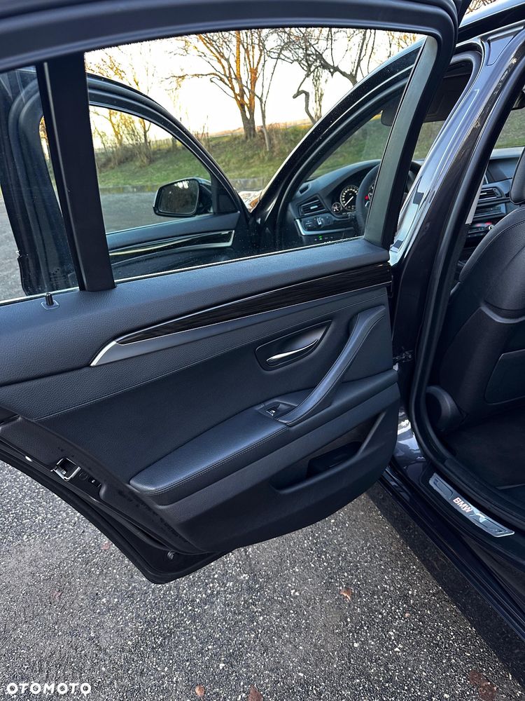 BMW Seria 5 520d Luxury Line - 24