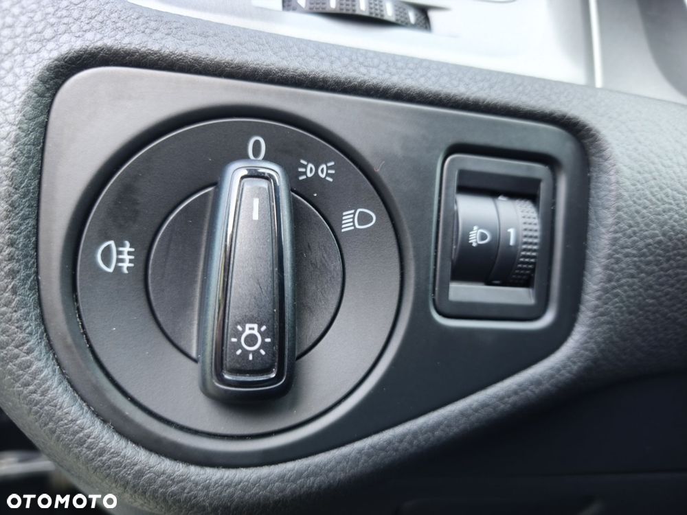 Volkswagen Golf - 15