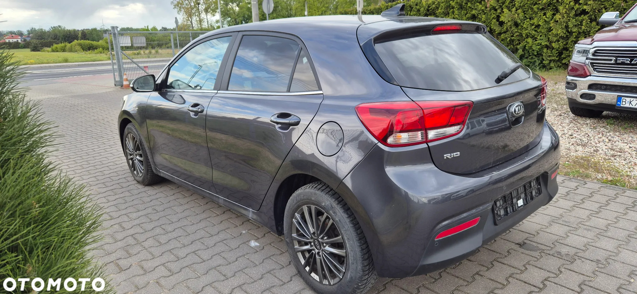 Kia Rio 1.4 L - 7