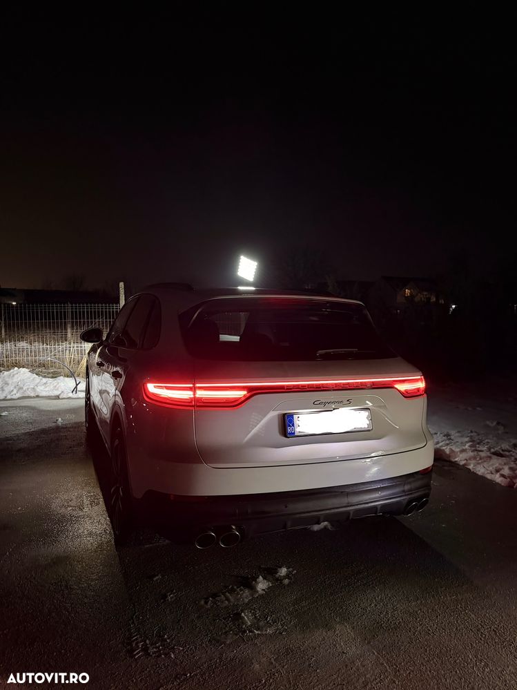 Porsche Cayenne - 18