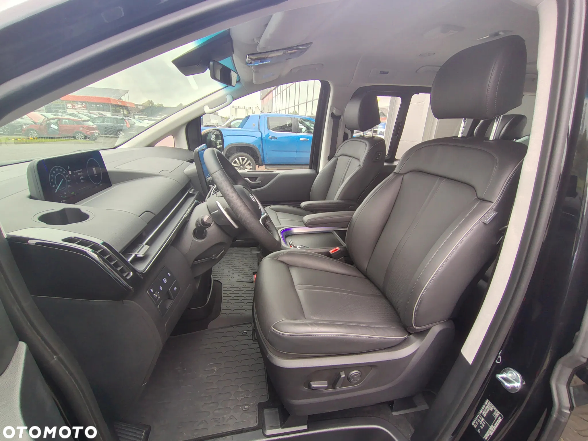 Hyundai Staria 1.6 T-GDI HEV Luxury - 12