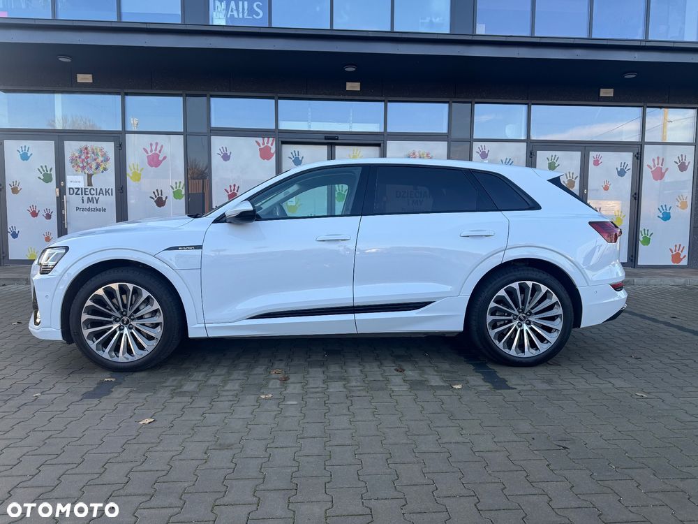 Audi e-tron 55 Quattro S line - 8