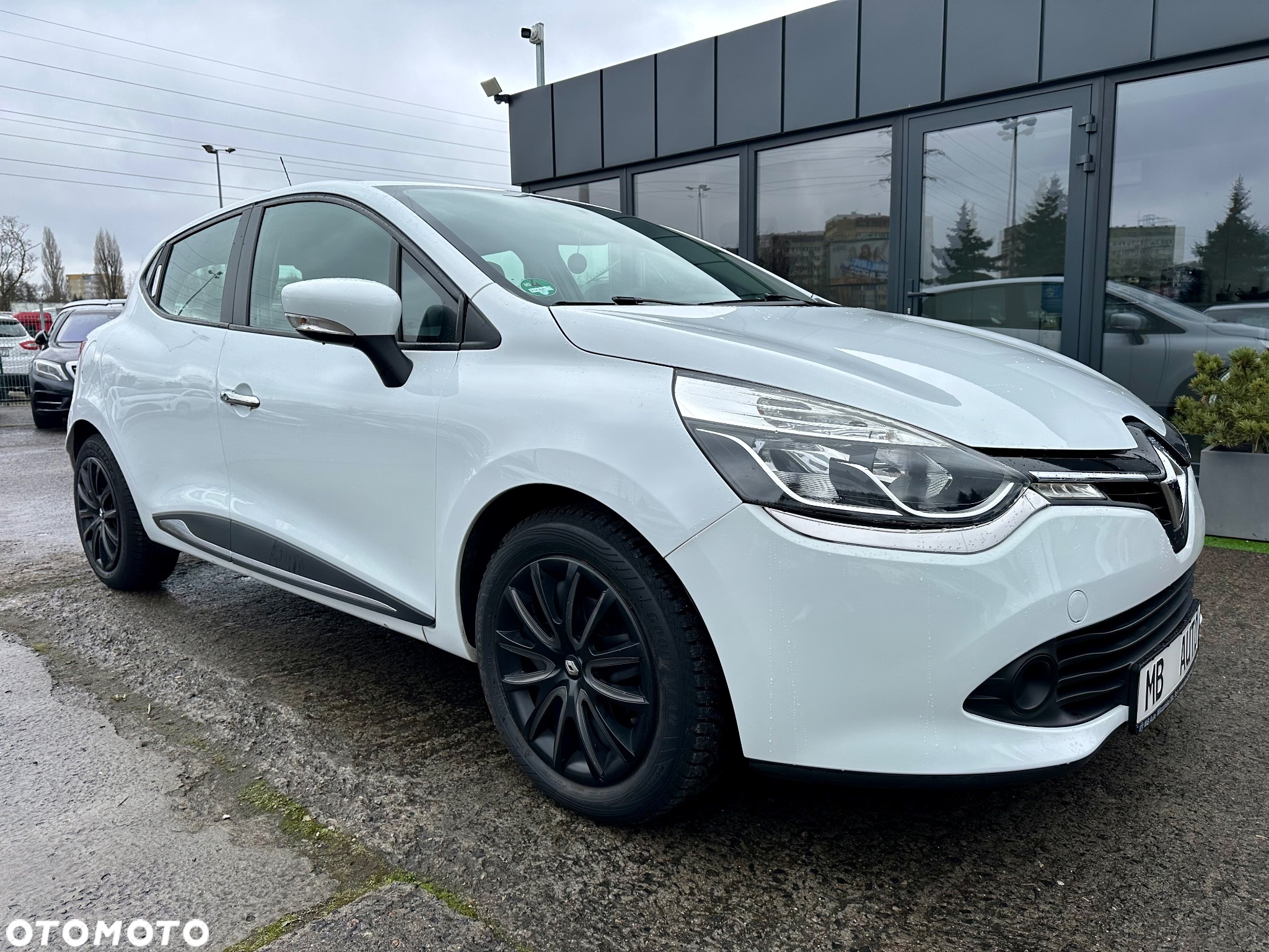 Renault Clio 1.2 16V 75 Dynamique - 10