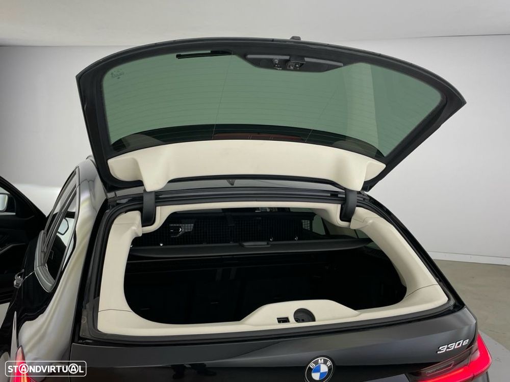 BMW 330 e Auto - 14