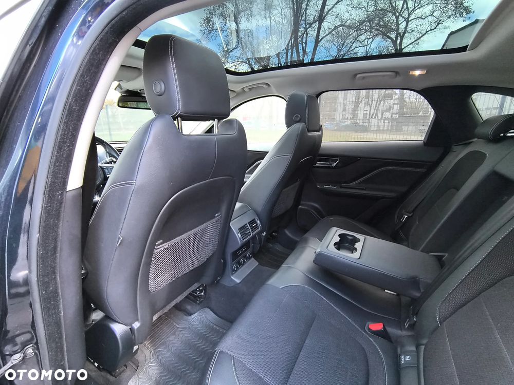 Jaguar F-Pace - 28