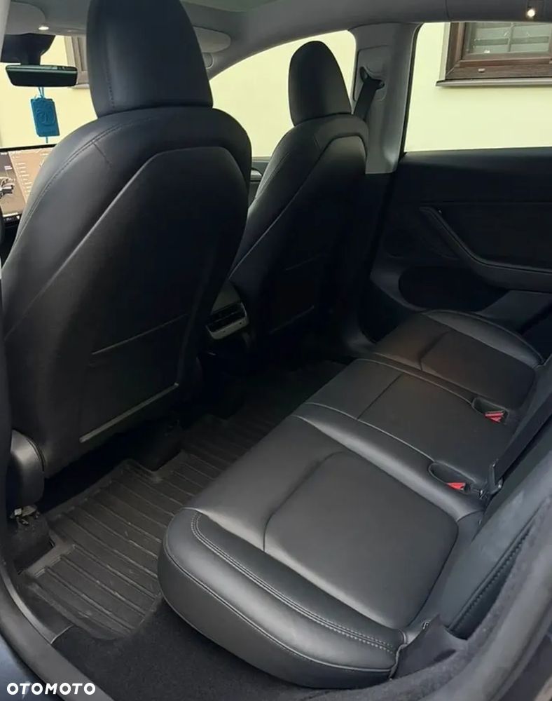 Tesla Model Y Performance Dual Motor AWD - 10