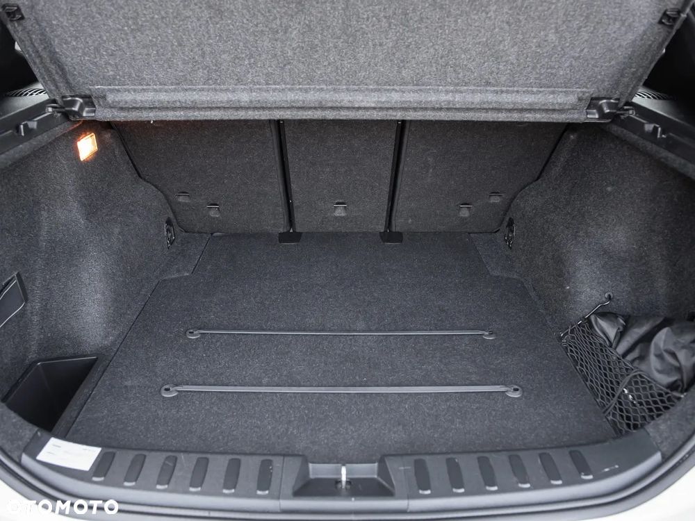 BMW X1 xDrive18d xLine - 28