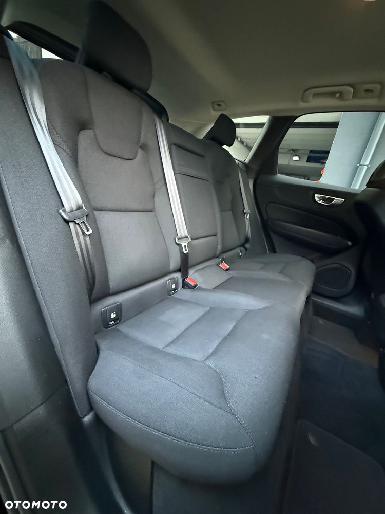 Volvo XC 60 B4 D Geartronic Momentum Pro - 21