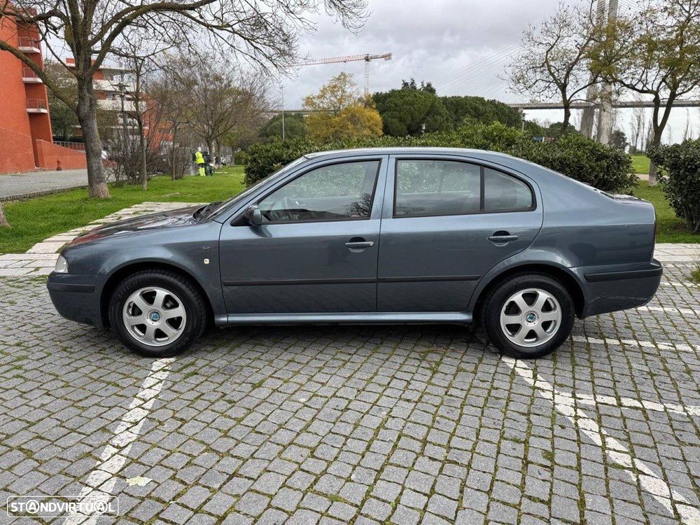 Skoda Octavia 1.4 Ambiente - 2