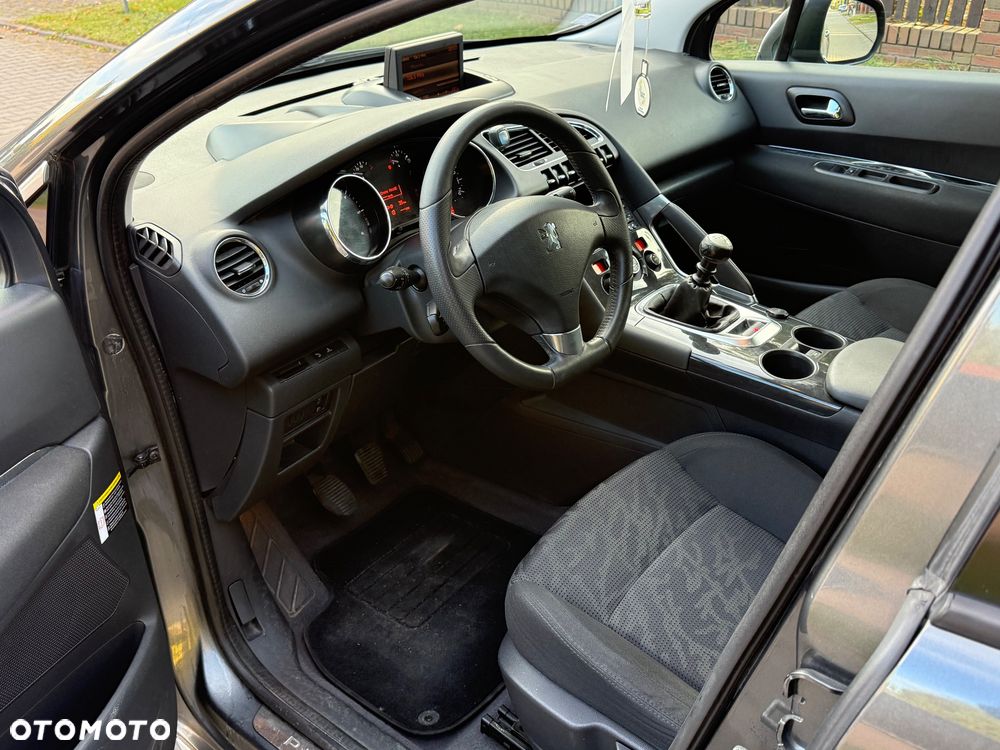 Peugeot 3008 - 11