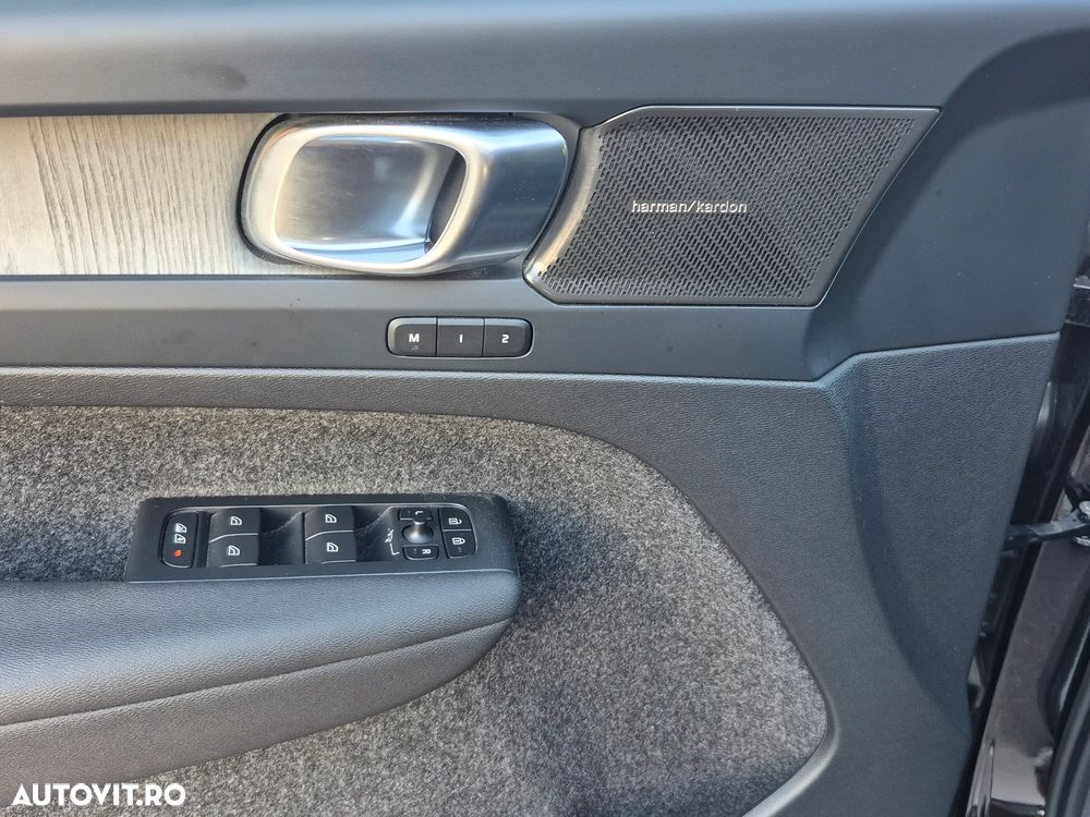 Volvo XC 40 T2 Plus Dark - 13