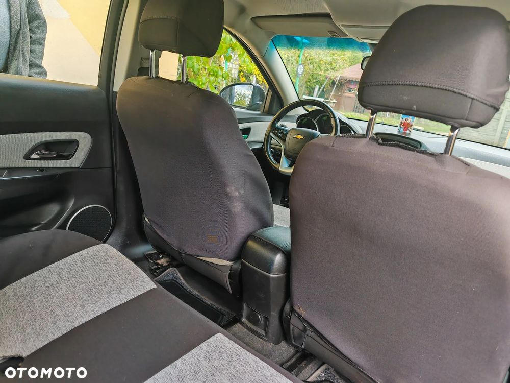 Chevrolet Cruze 1.6 LS - 9