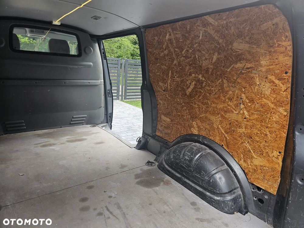 Volkswagen Transporter - 27