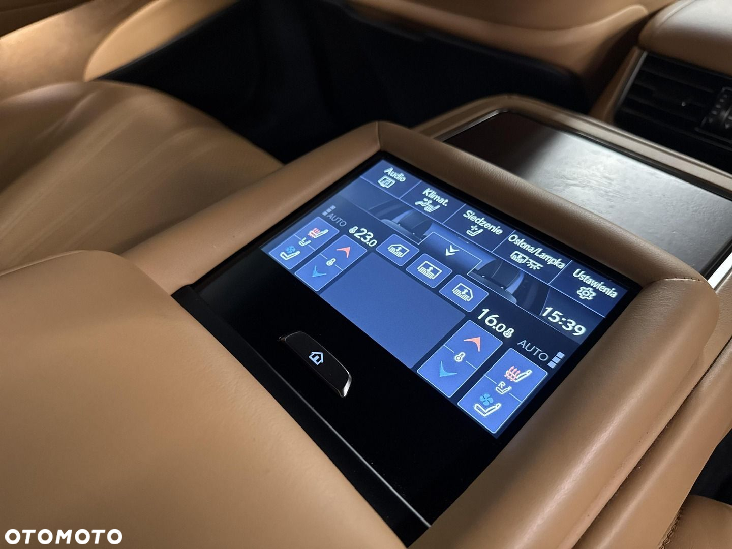 Lexus LS 500h Prestige AWD - 17