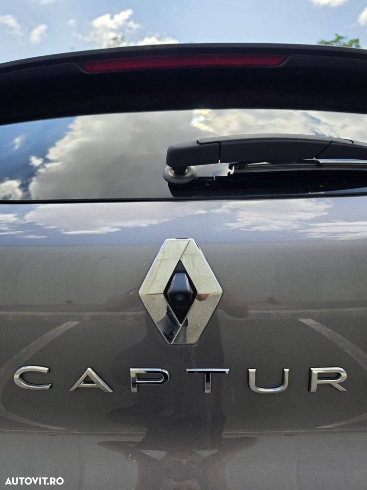 Renault Captur TCe Mild Hybrid 140 GPF TECHNO - 10