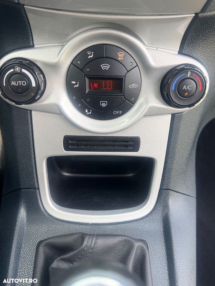 Ford Fiesta - 13