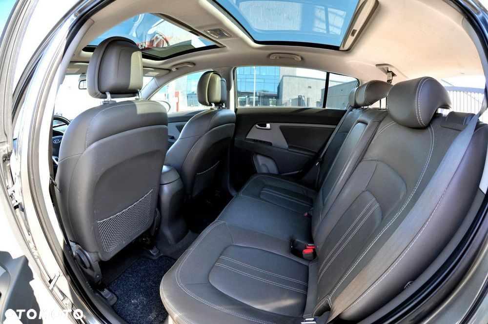 Kia Sportage 2.0 CRDI 4WD Automatik Spirit - 8