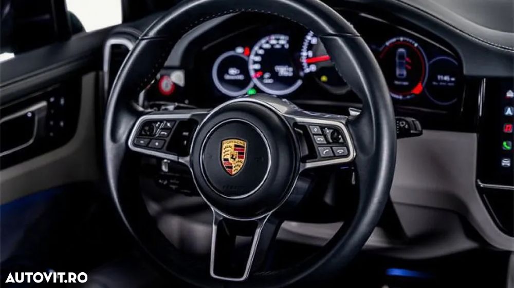 Porsche Cayenne S - 4