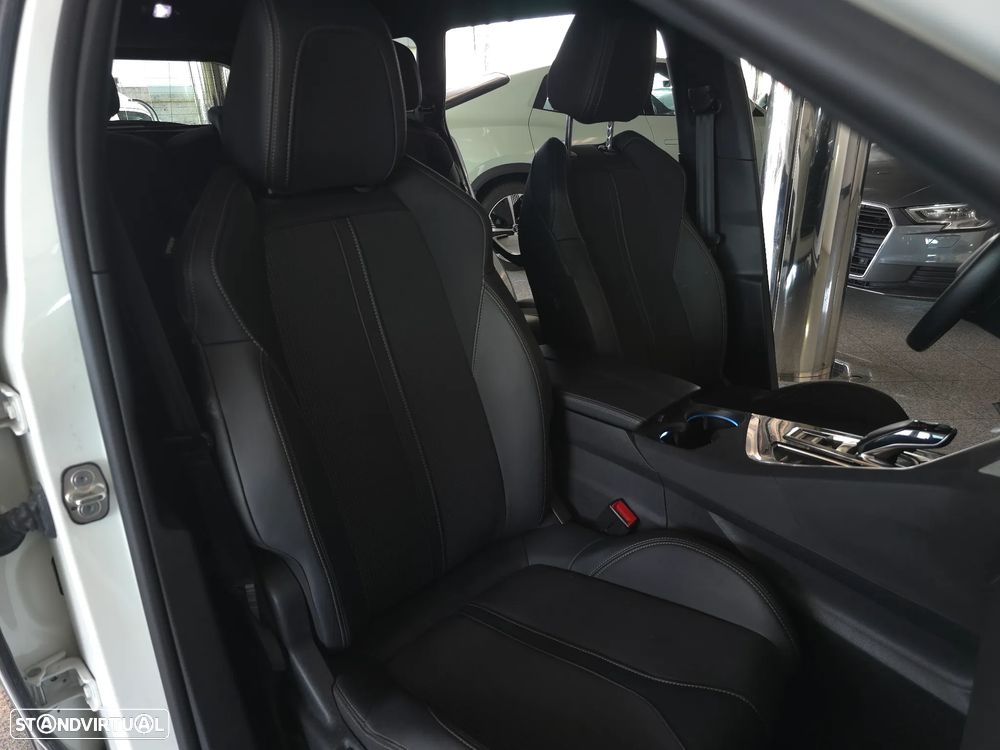 Peugeot 5008 1.5 BlueHDi GT EAT8 - 14