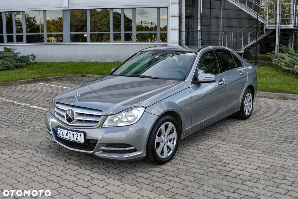 Mercedes-Benz Klasa C 350 BlueEff 4-Matic Elegance - 1