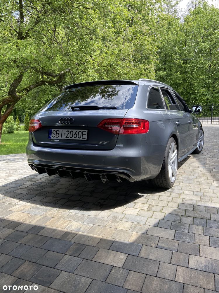 Audi A4 Avant 2.0 TDI DPF quattro S line Sportpaket - 3