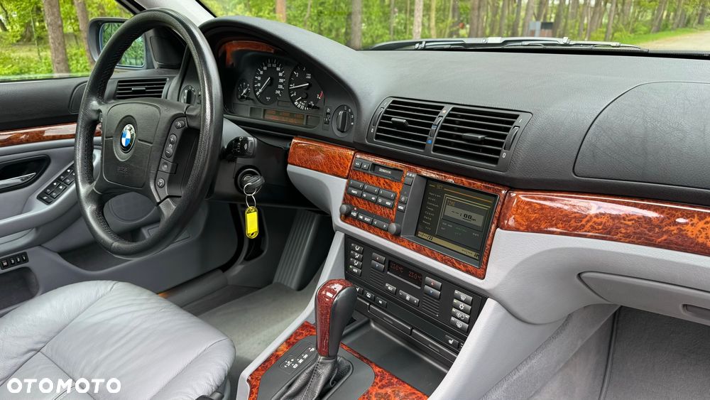 BMW Seria 5 - 16