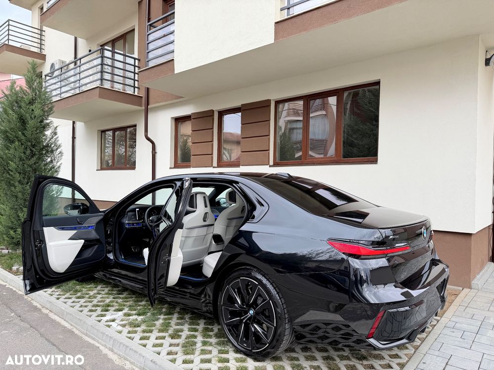 BMW Seria 7 - 39