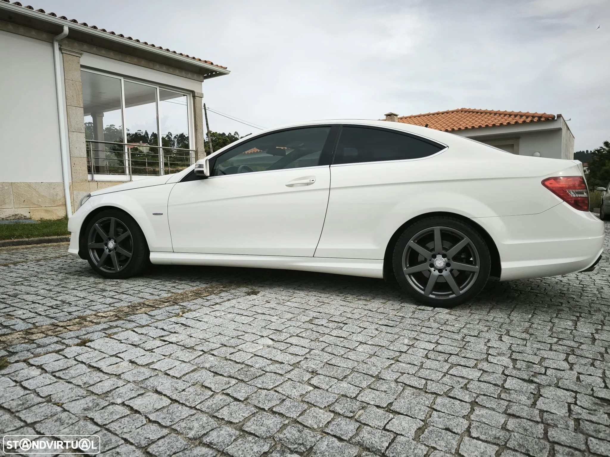 Mercedes-Benz C 220 CDI DPF Coupe (BlueEFFICIENCY) - 9