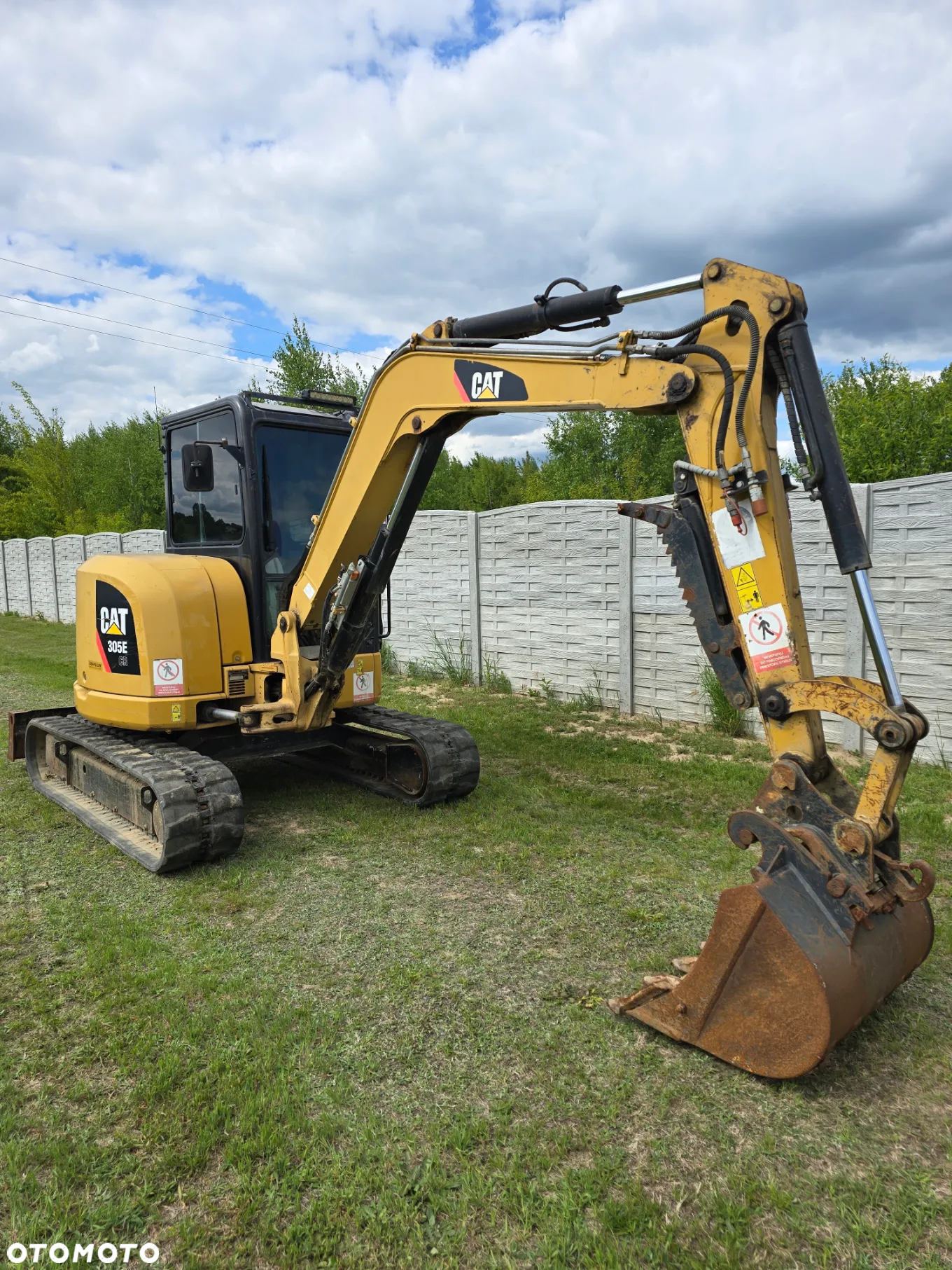 Caterpillar - 9