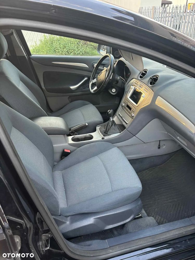 Ford Mondeo - 10