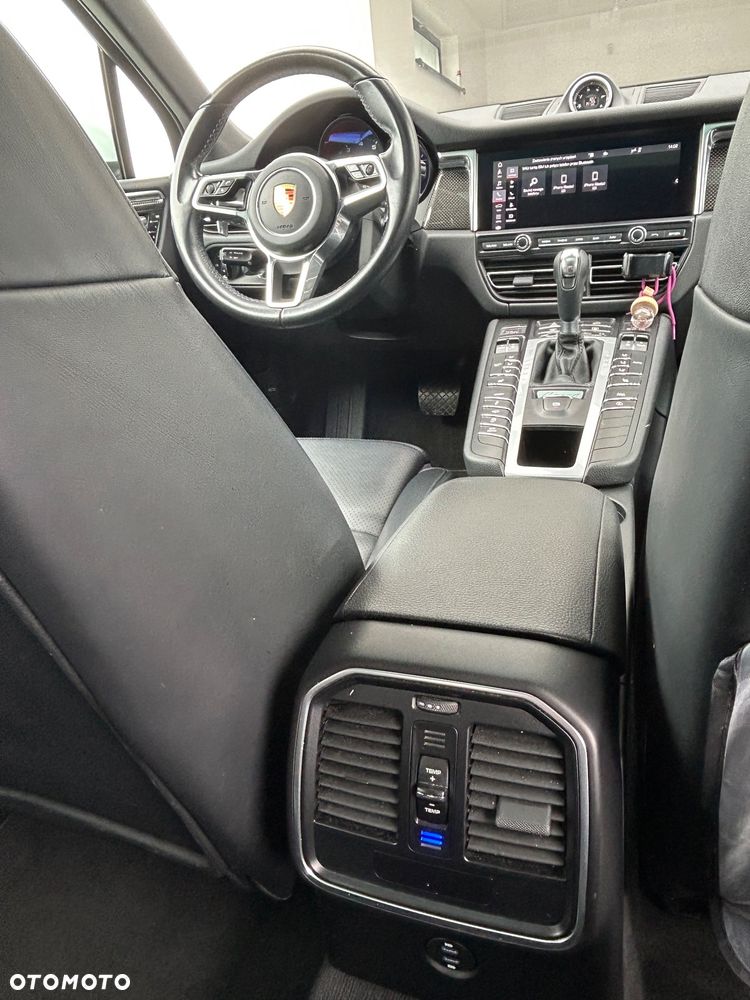Porsche Macan - 15