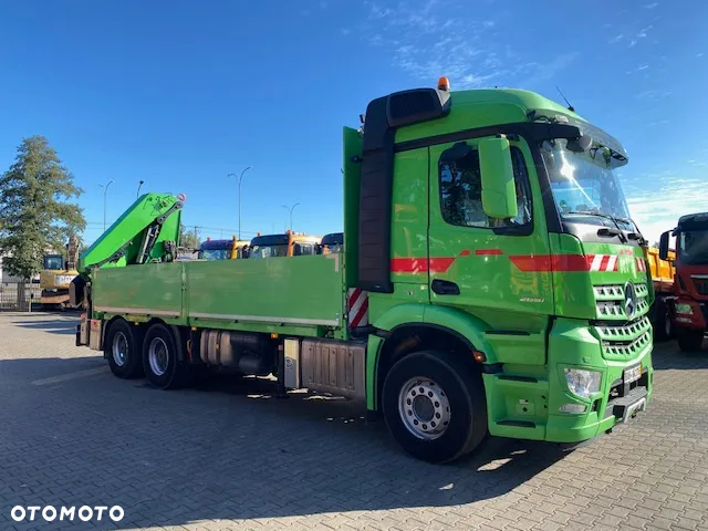 Mercedes-Benz Arocs 2551 6x4 skrzynia / żuraw HMF 4020-k5 /sterowany radiowo/ 2014 r z Niemiec - 5