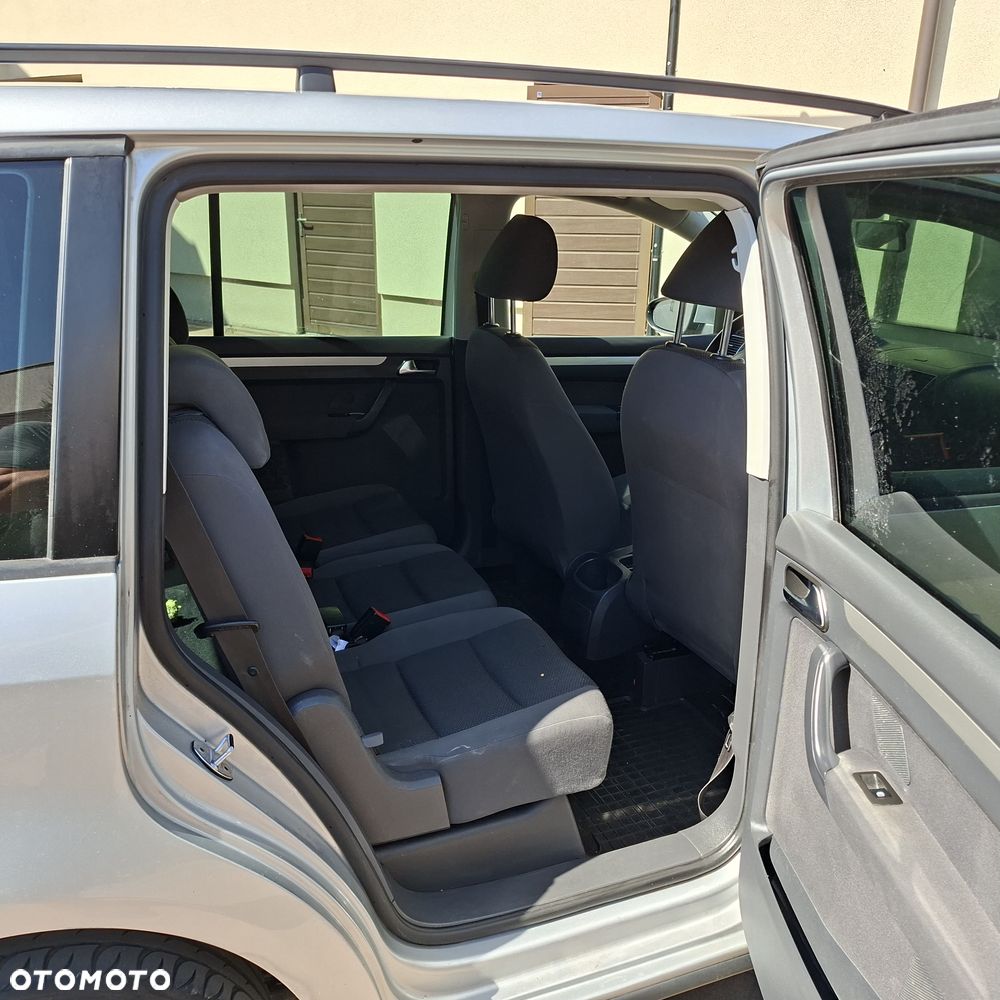 Volkswagen Touran 1.6 TDI DPF BlueMot Comfortline - 9