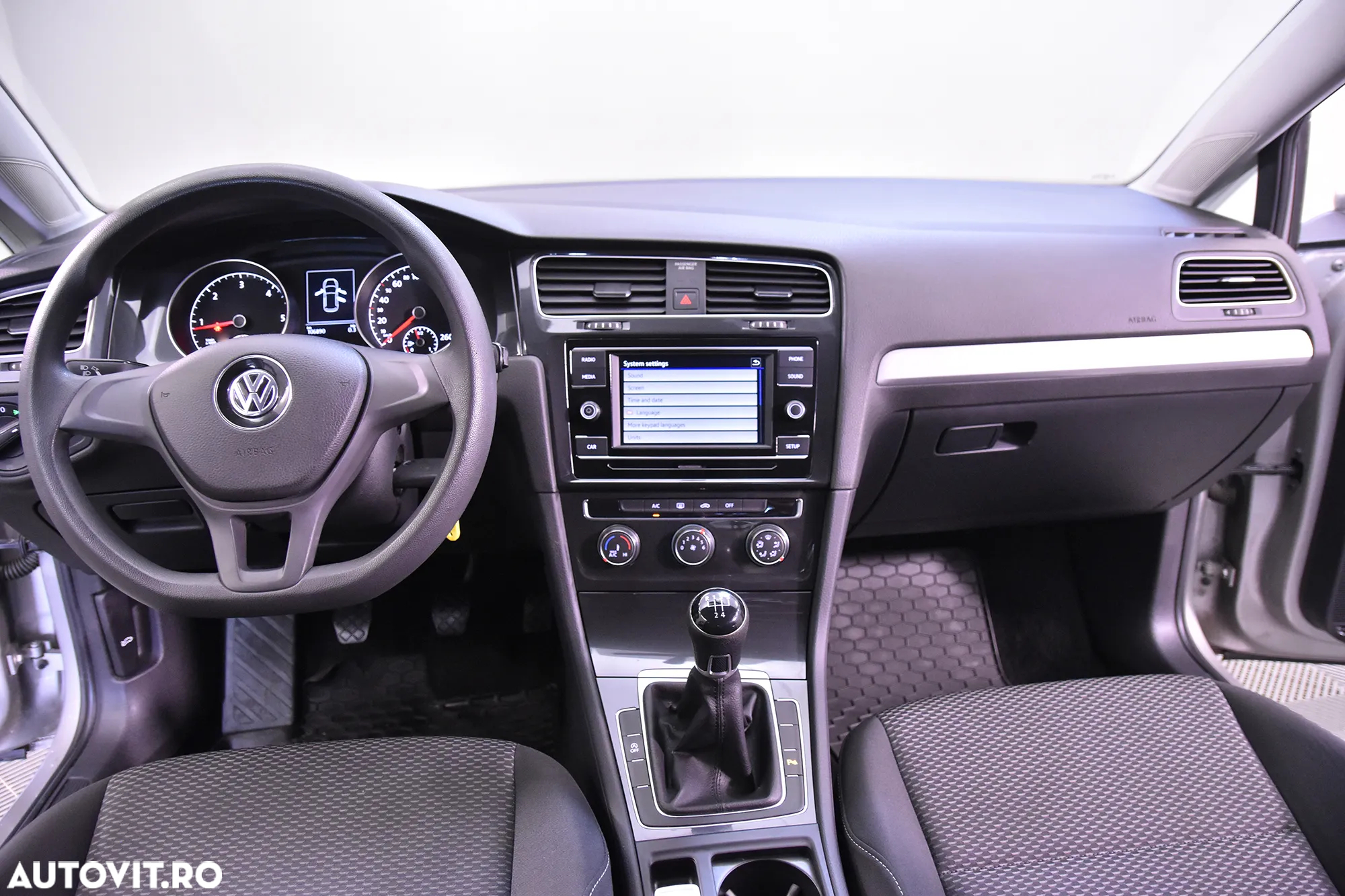 Volkswagen Golf - 9