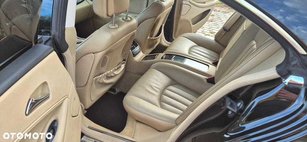 Mercedes-Benz CLS - 19