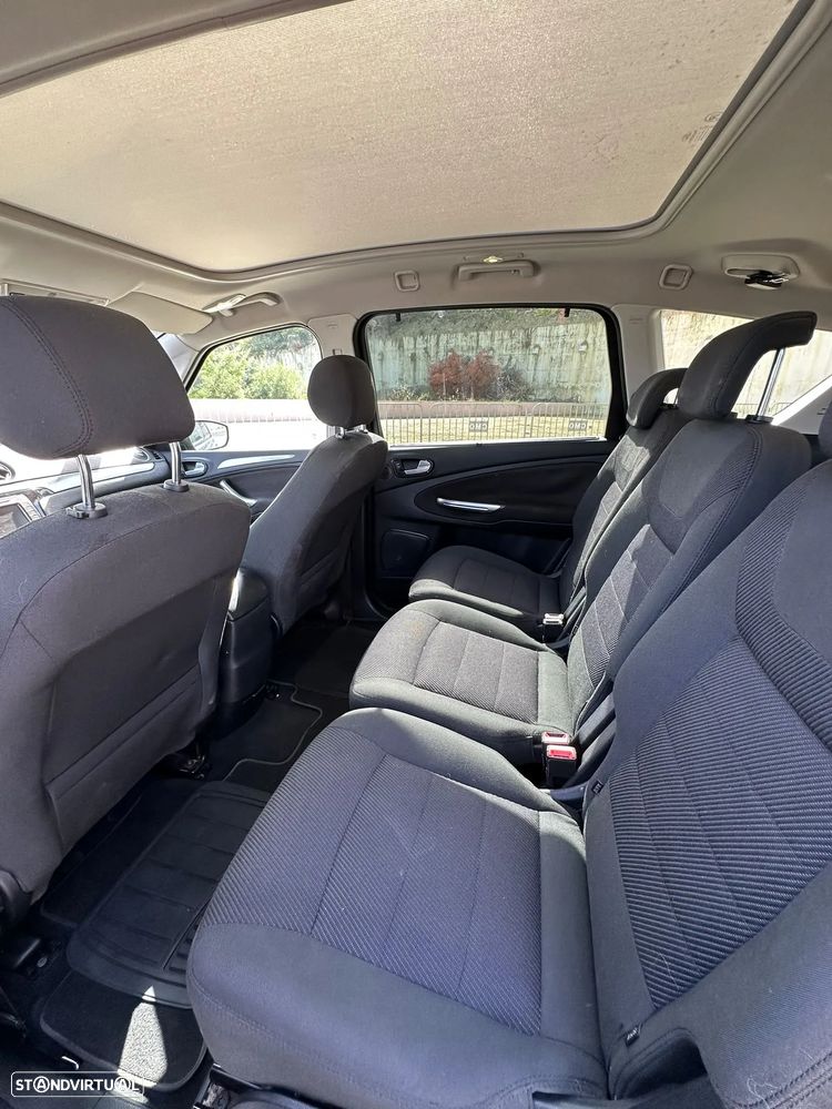 Ford S-Max 2013 photo 5