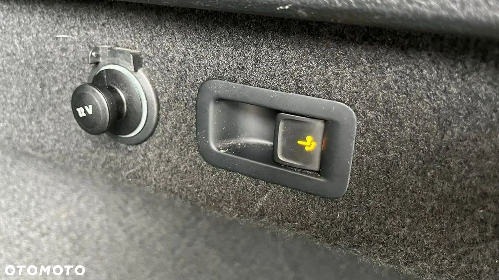 Volkswagen Passat - 13