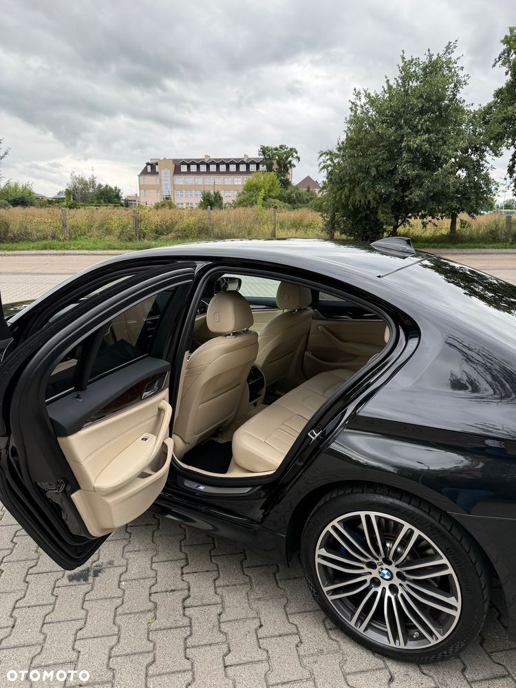 BMW Seria 5 530i xDrive M Sport sport - 13
