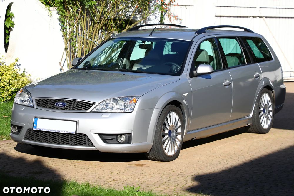 Ford Mondeo V6 ST 220 - 1