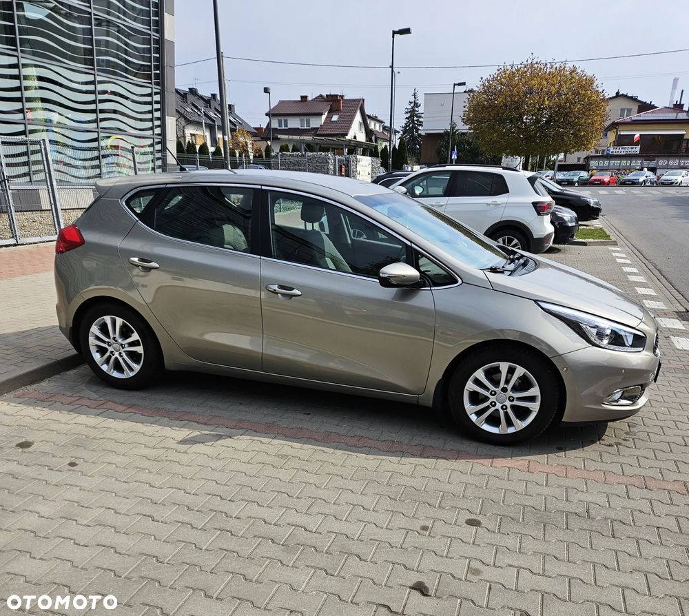 Kia Ceed 1.6 GDI L DCT - 11